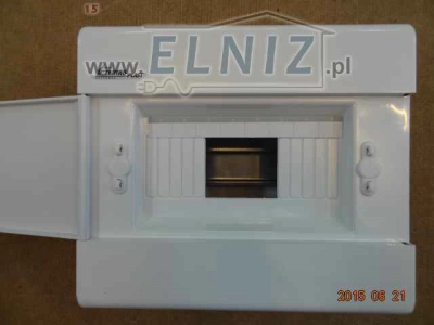 Rozdzielnica natynkowa 1x8 modułów IP40 z zaciskami N+PE białe drzwiczki Elektro-Plast Opatówek SRn-8/B 1.12-107721