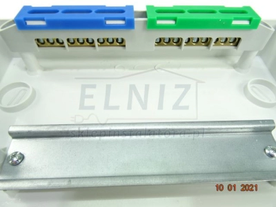 Rozdzielnica natynkowa 1x8 modułów IP40 z zaciskami N+PE przezroczyste drzwiczki Elektro-Plast Opatówek SRn-8 1.2-139