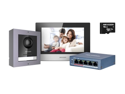 Zestaw wideofonowy IP Hikvision DS-KIS602: stacja zewnętrzna z kamerą 2MP 1 przycisk DS-KD8003-IME1 + monitor DS-KH6320-WTE1 + switch 4xPoE + karta Mi